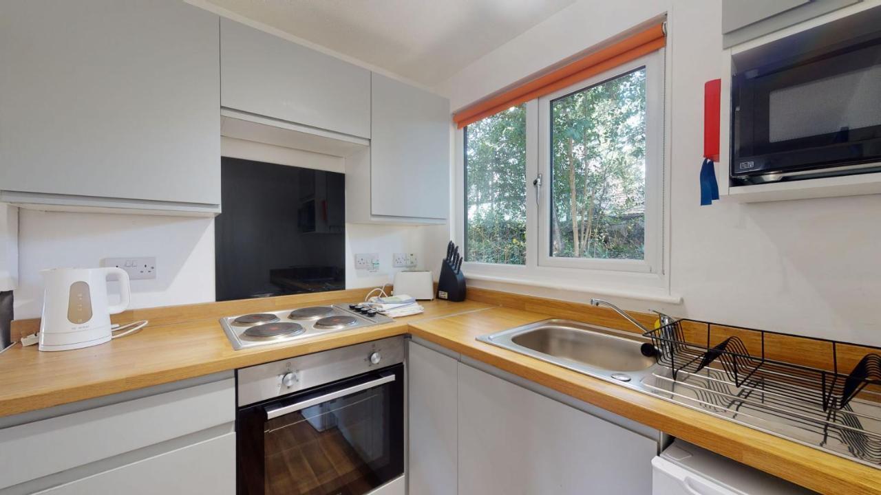 헤일 37 Trevithick Court, Tolroy Manor 빌라 외부 사진